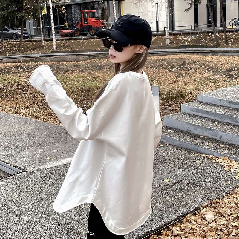 白シャツ　【春秋】オーバーサイズルーズネックプルオーバー