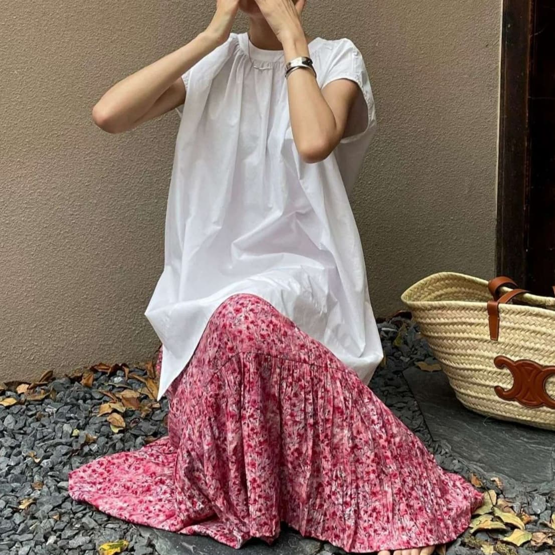 白シャツ　リラックスバルーンギャザーチュニック