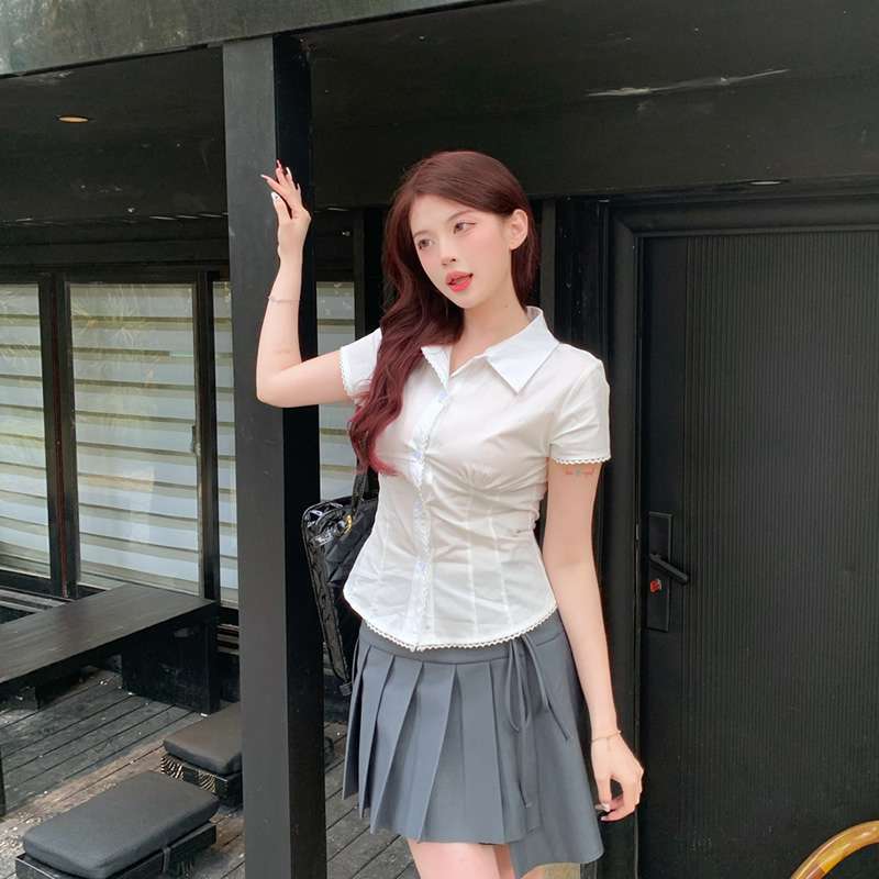 白シャツ　クラシックシルエット・ブラウス