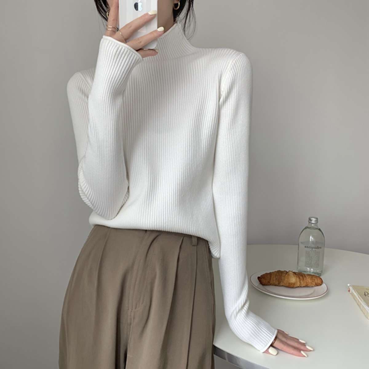 白シャツ　【秋冬】リブハイネックニットセーター