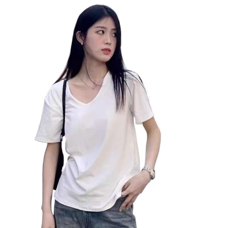 白シャツ　ベーシックカジュアルTシャツ