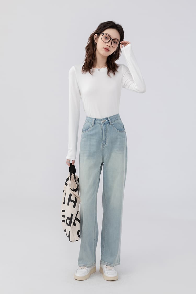 白シャツ　【春】シンプルフィット長袖カットソー