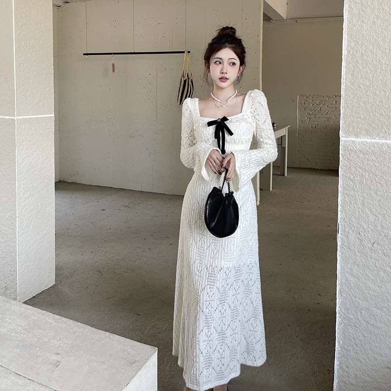 白シャツ　【秋冬】パフスリーブレースワンピース