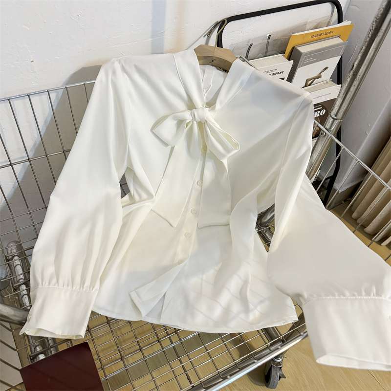 白シャツ　リボンタイエレガントブラウス
