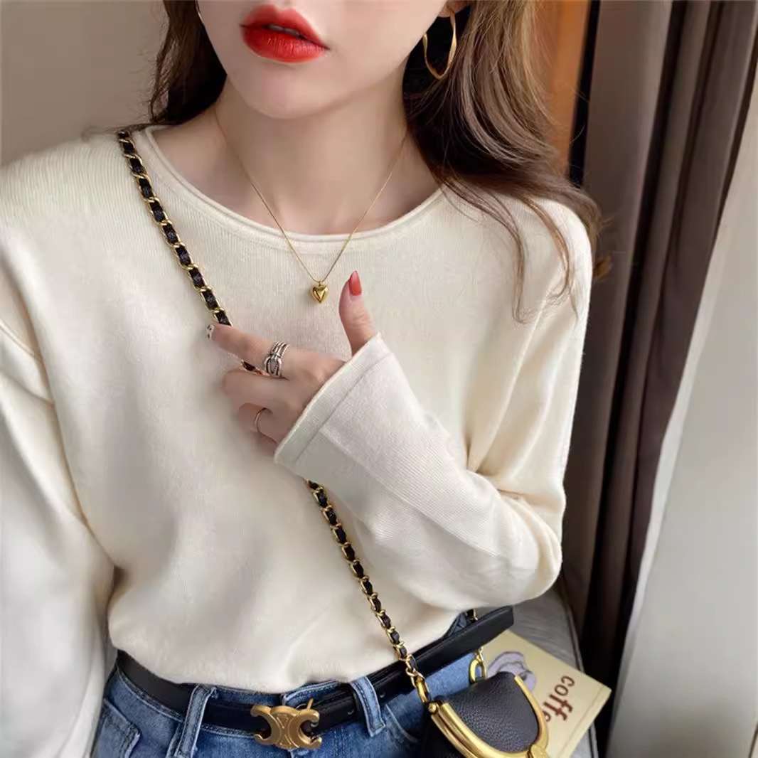 白シャツ　【秋冬】シンプルリブフィットニット