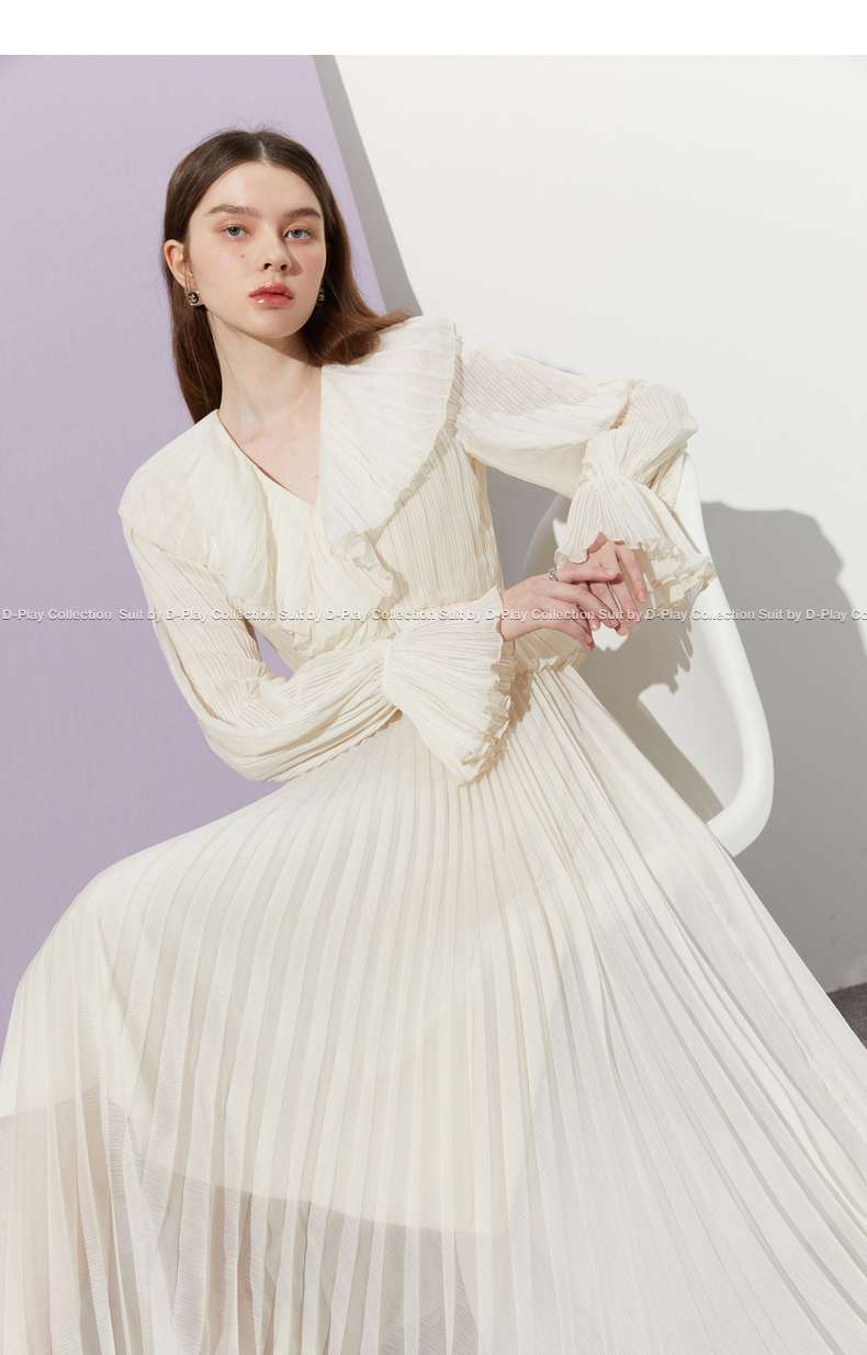 白シャツ　プリーツフリルシフォンワンピース