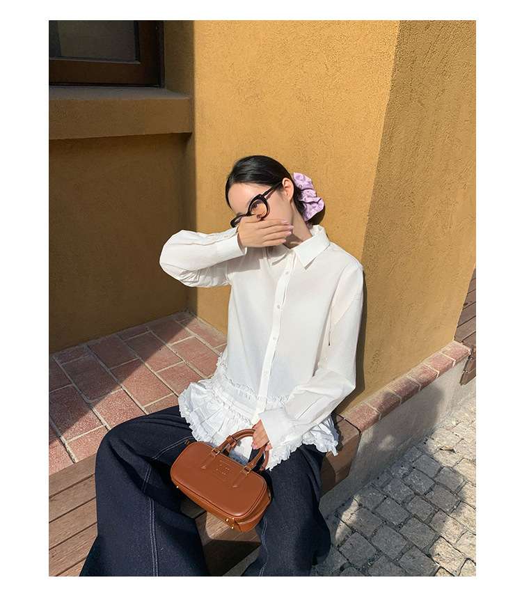 白シャツ　フリルディテールシャツ