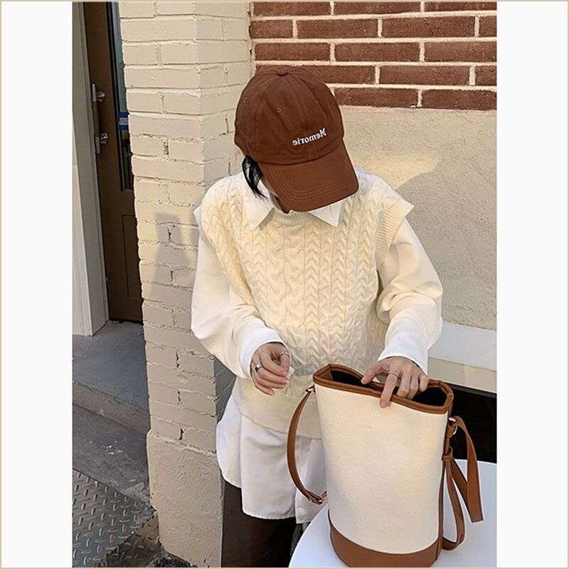 白シャツ　オーバーシルエットシャツ