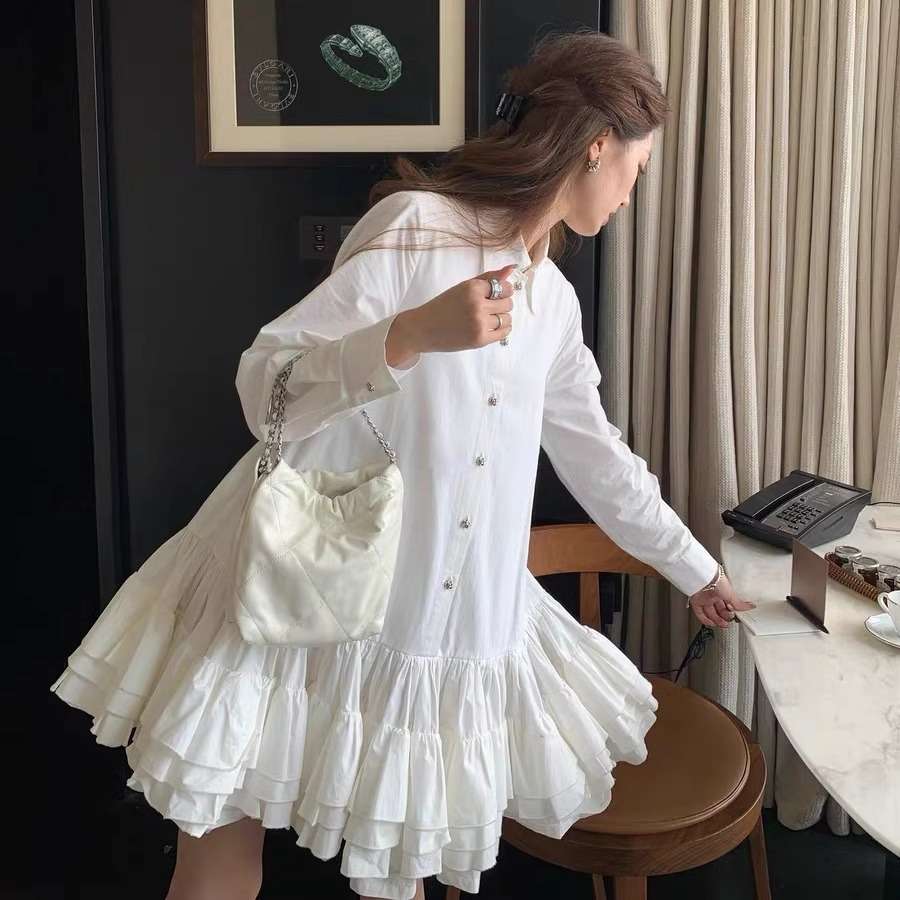 白シャツ　シャーリーフリル ワンピース