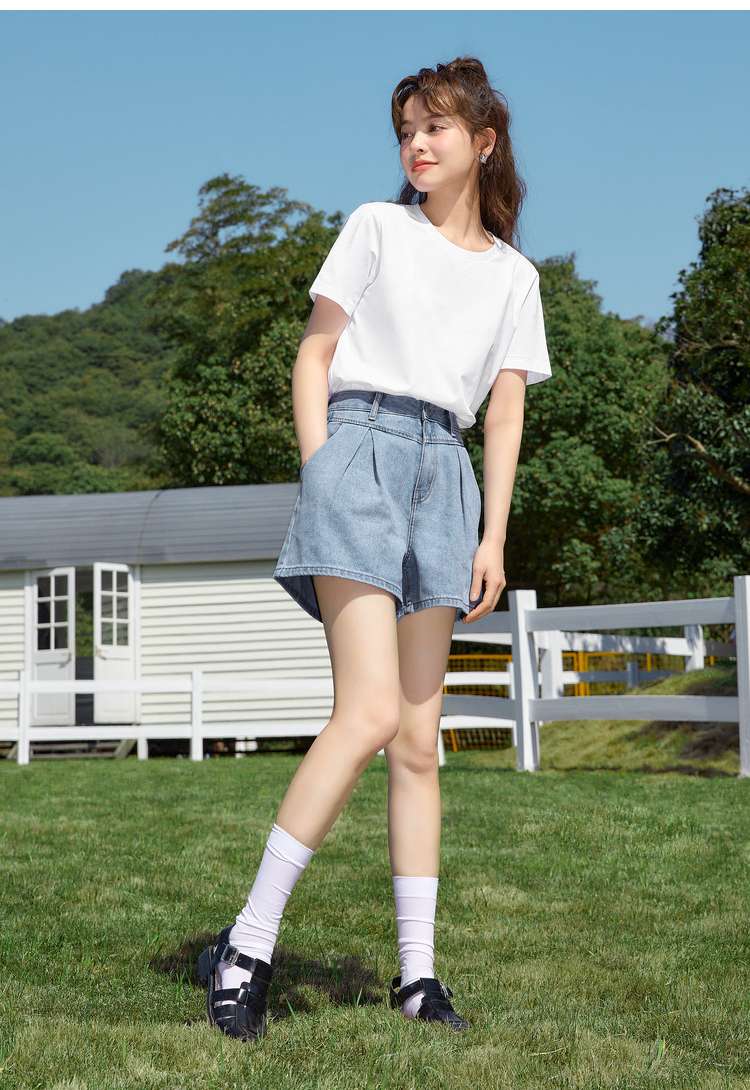 白シャツ　シンプルクールTシャツ