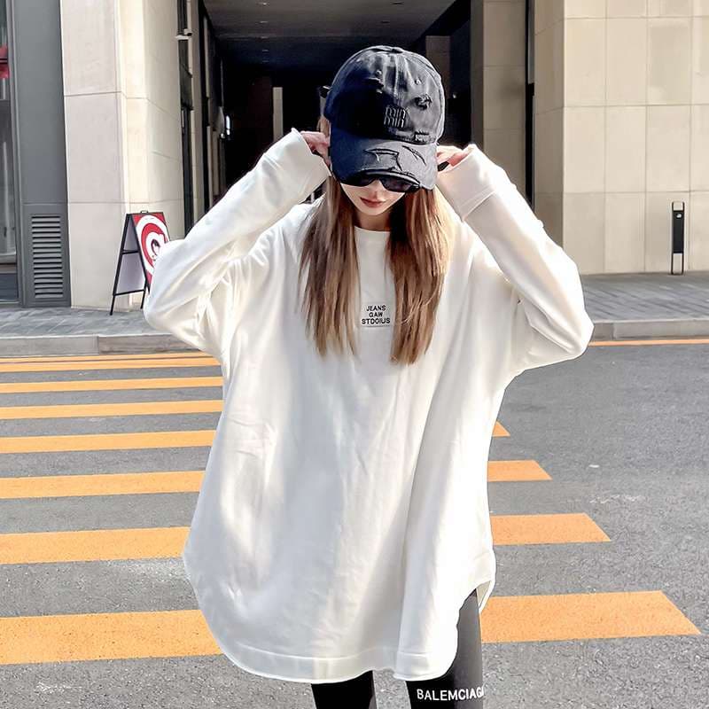 白シャツ　【春秋】オーバーサイズルーズネックプルオーバー