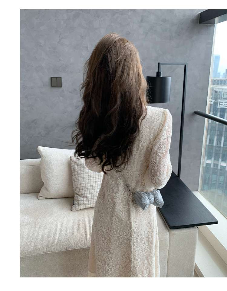 白シャツ　【秋冬】レースシルエットワンピース