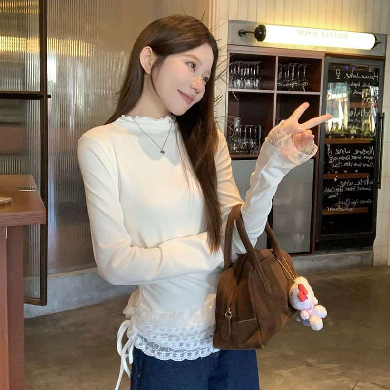 白シャツ　【秋冬】レースディテールハイネックトップス