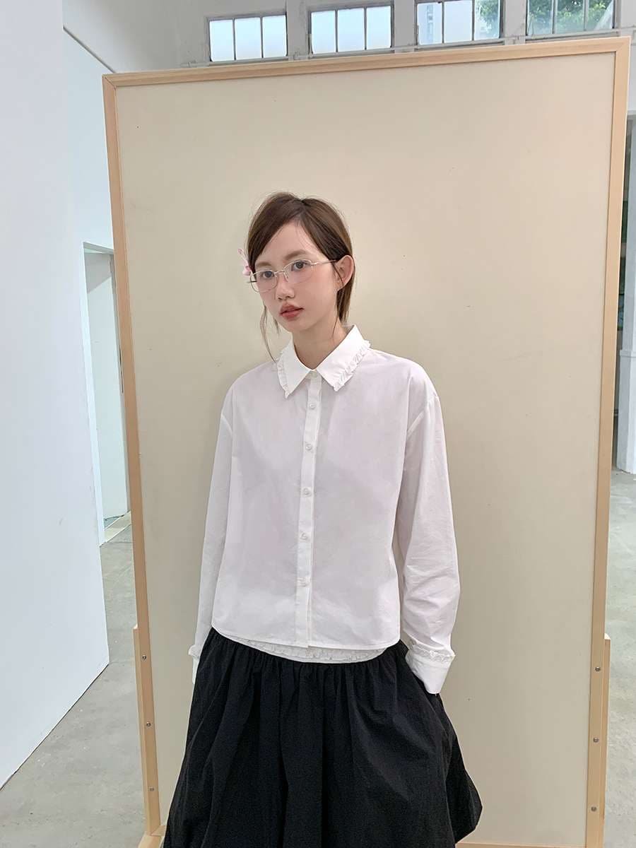 白シャツ　薔薇モチーフリボンシャツ