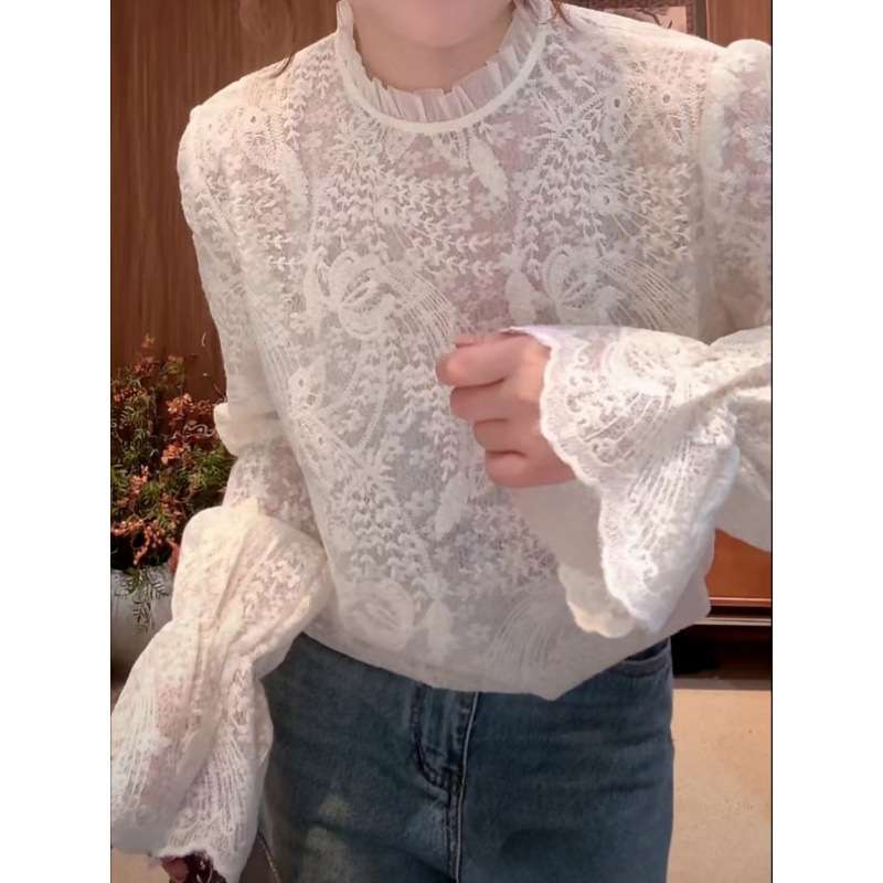 白シャツ　フローラルバルーン・レースブラウス