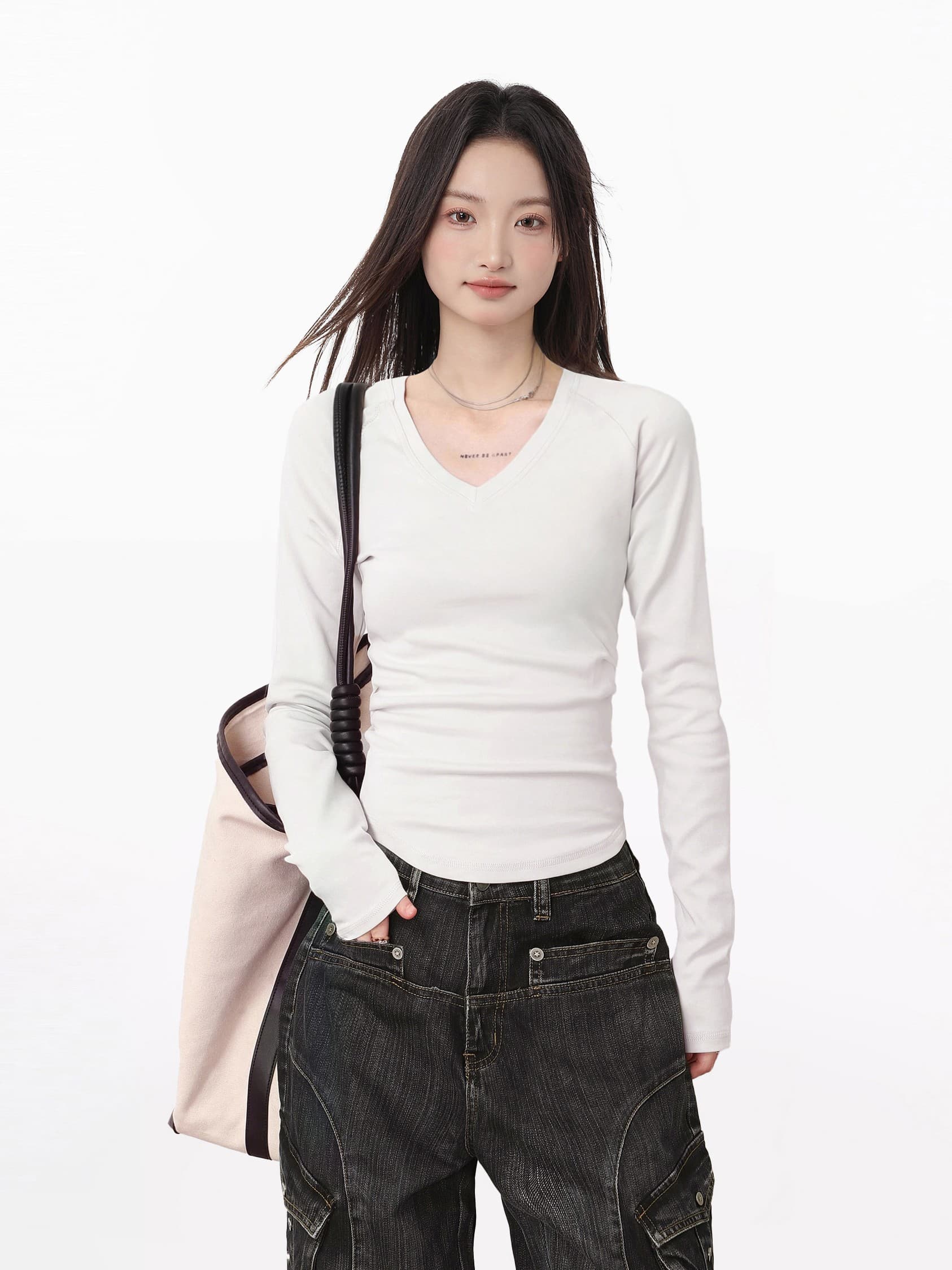 白シャツ　【春秋】シャープリブトップス