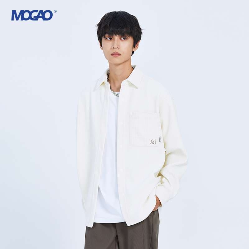 白シャツ　エフォートレスシック・シャツ