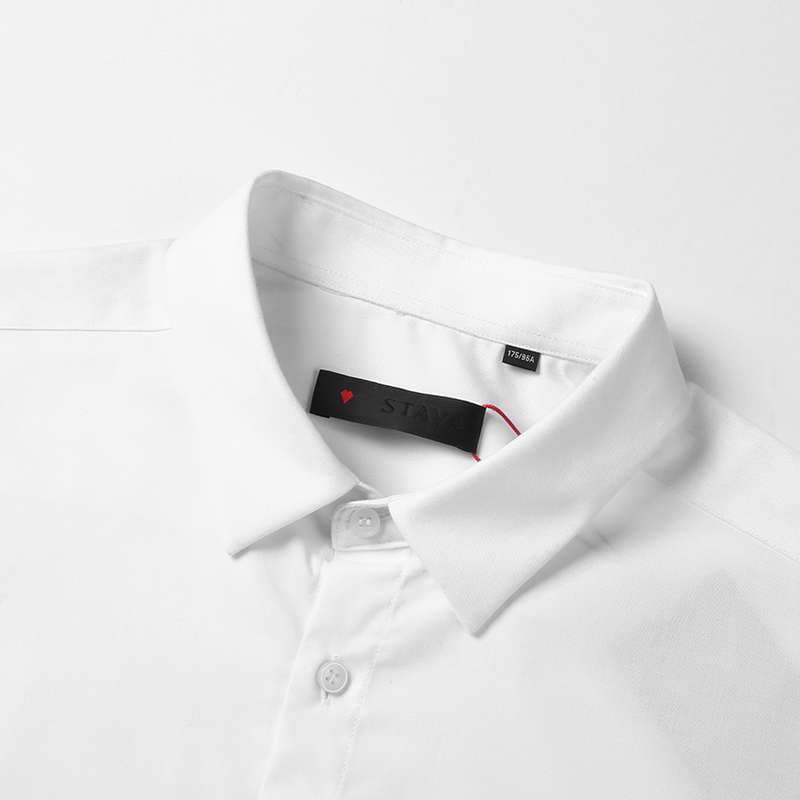 白シャツ　シャープシルエットドレスシャツ