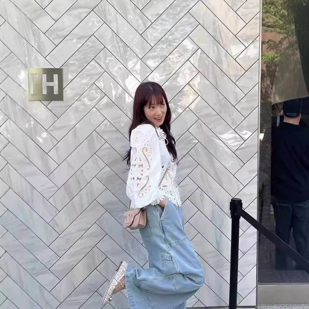 白シャツ　フローラルレース ブラウス