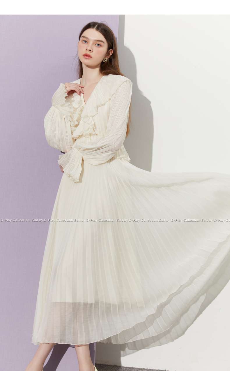 白シャツ　プリーツフリルシフォンワンピース